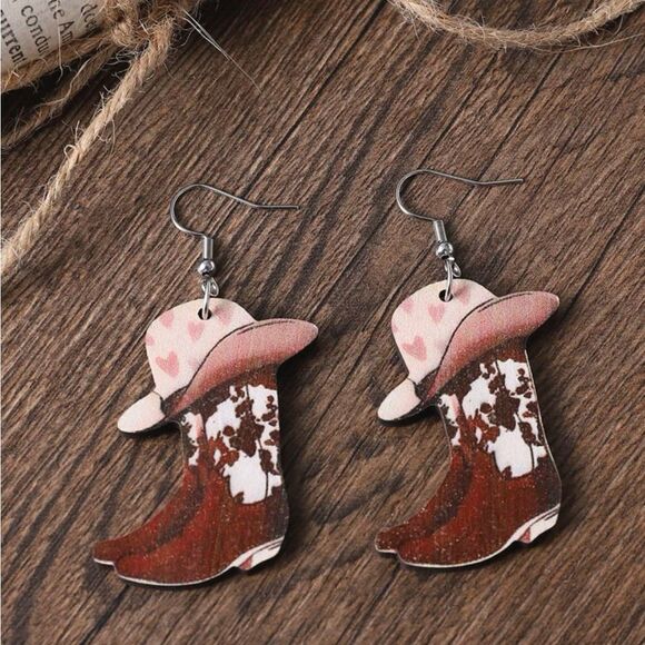 Cute little wooden cowgirl hat and boots dangling earrings - Picture 3 of 3